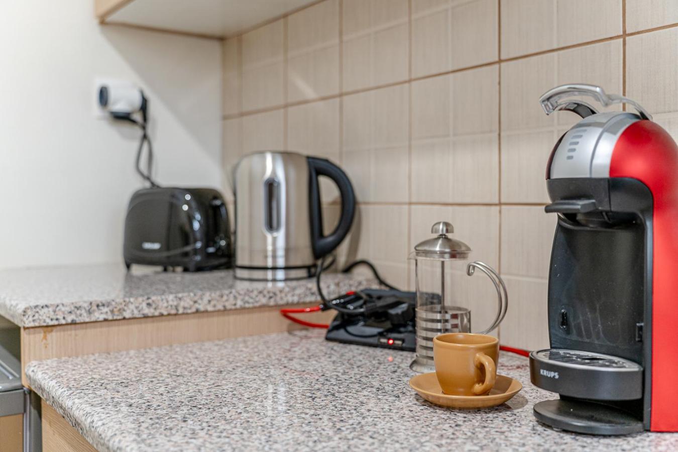 Σπίτι Για Δυο Στο Κέντρο Της Αθήνας Appartement Buitenkant foto