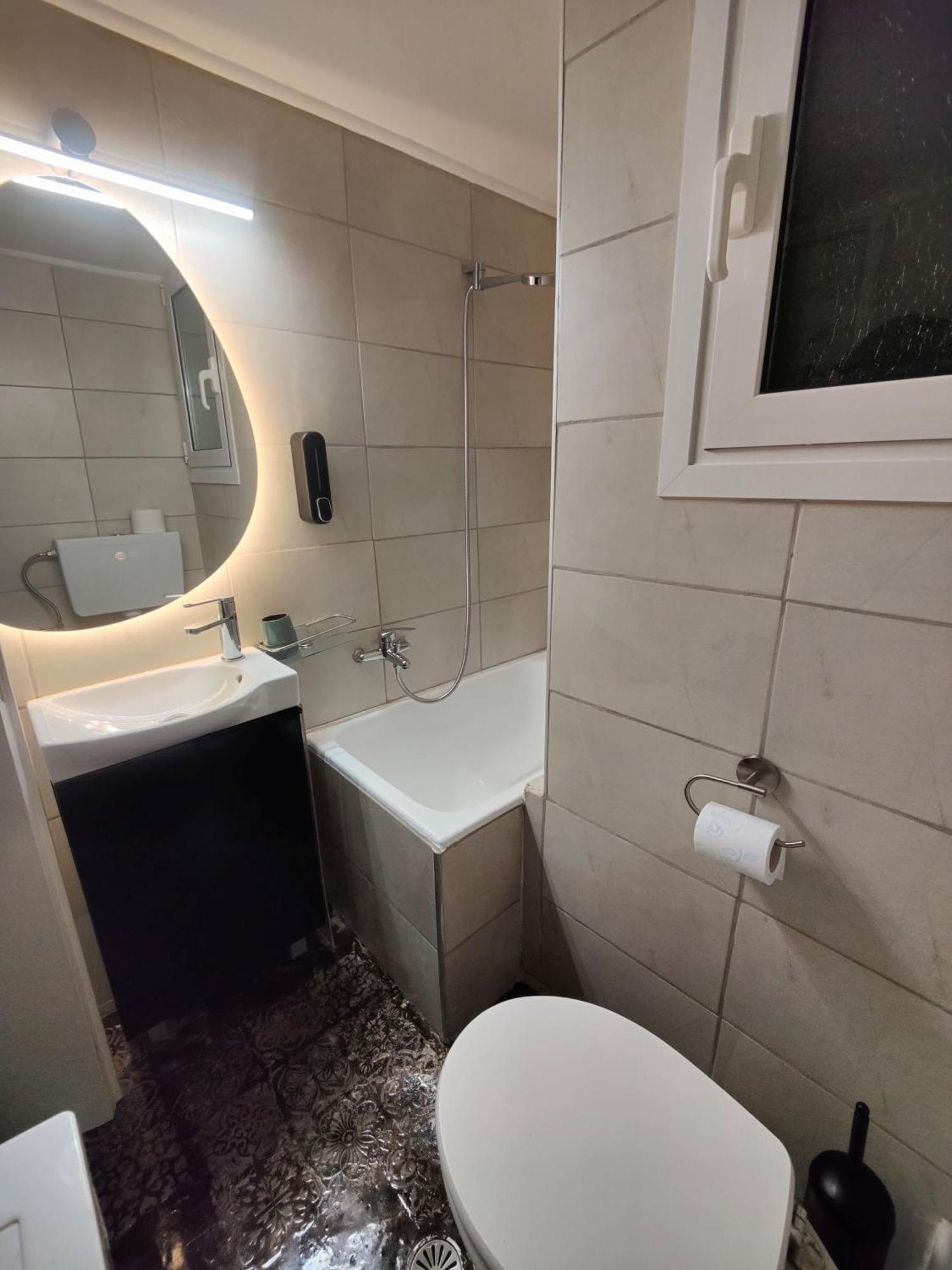 Σπίτι Για Δυο Στο Κέντρο Της Αθήνας Appartement Buitenkant foto